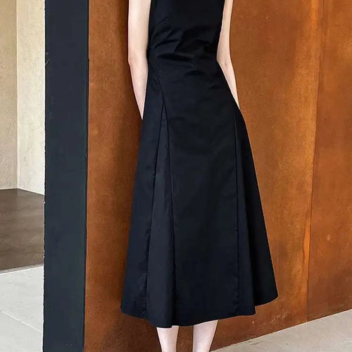 Load image into Gallery viewer, Women Black Pleated Elegant Pleated Long A-line Dress New Round Neck Sleeveless Fashion Tide Spring Summer 2025 1DH6117
