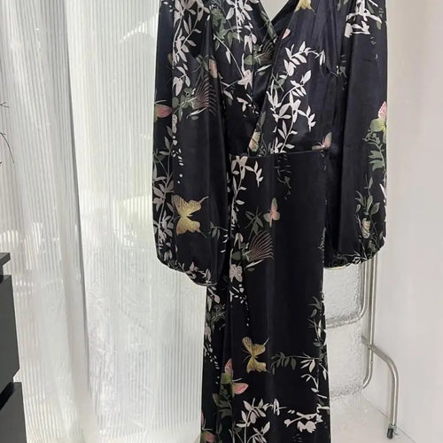 Load image into Gallery viewer, French Fashion Women New Red Print Long Sleeve Velvet Dress Autumn Winter V-neck Elegant High Waist Slim Holiday Wrap Hip Dress
