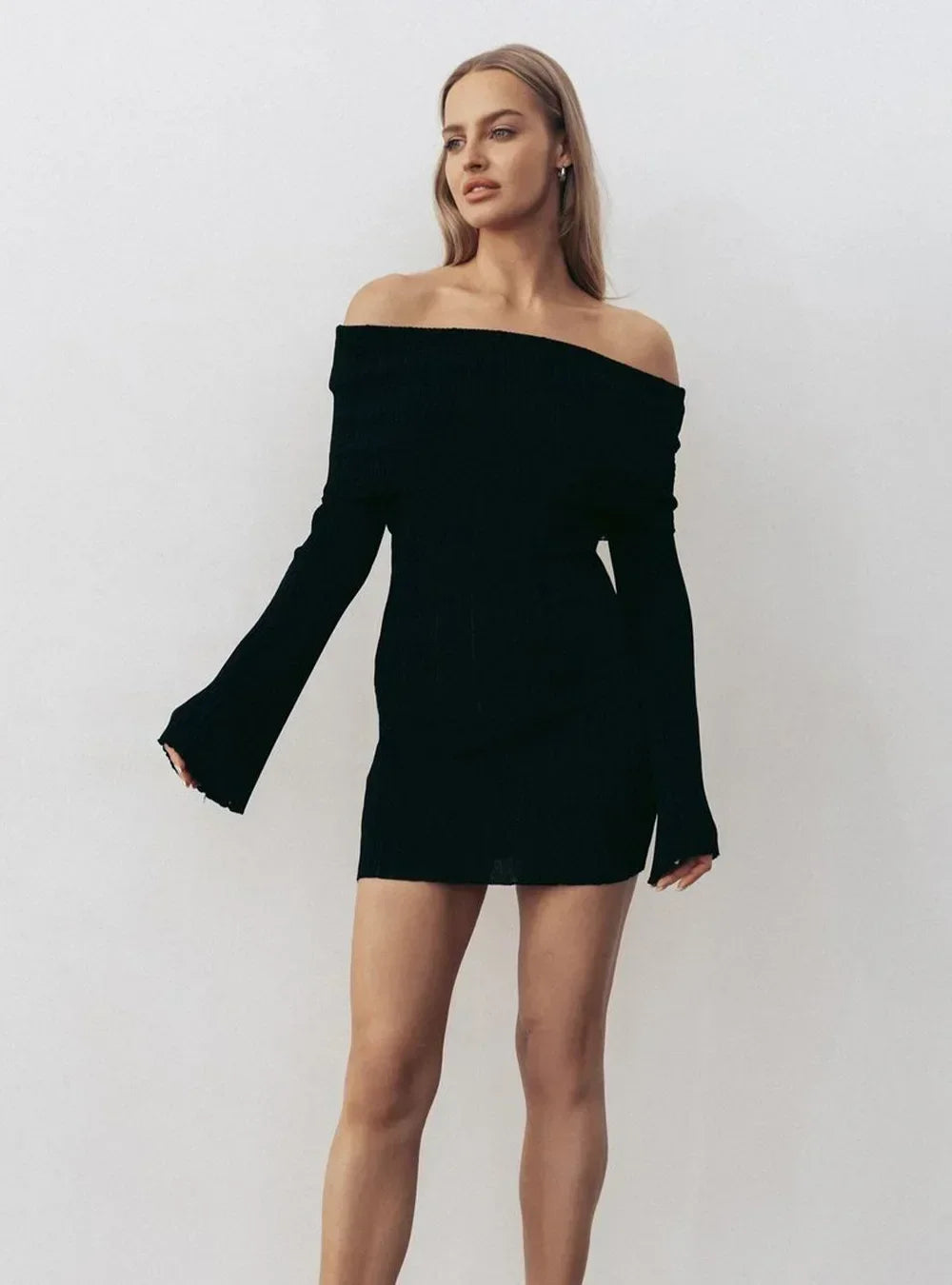 Sexy Off Shoulder Women Knitted Dress White Backless Long Sleeve Dress Female Autumn Skinny Elegant Party Clubwear