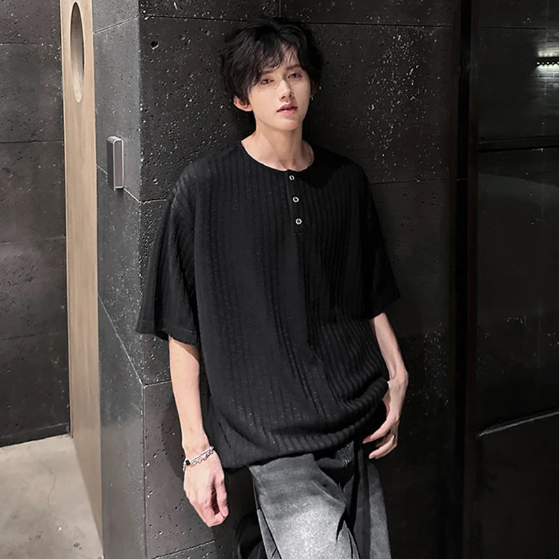 Men's T-shirts New Summer Niche Design Round Collar Short Sleeved Buttom Design Pullover Striped Trendy Male Tops 9W1915