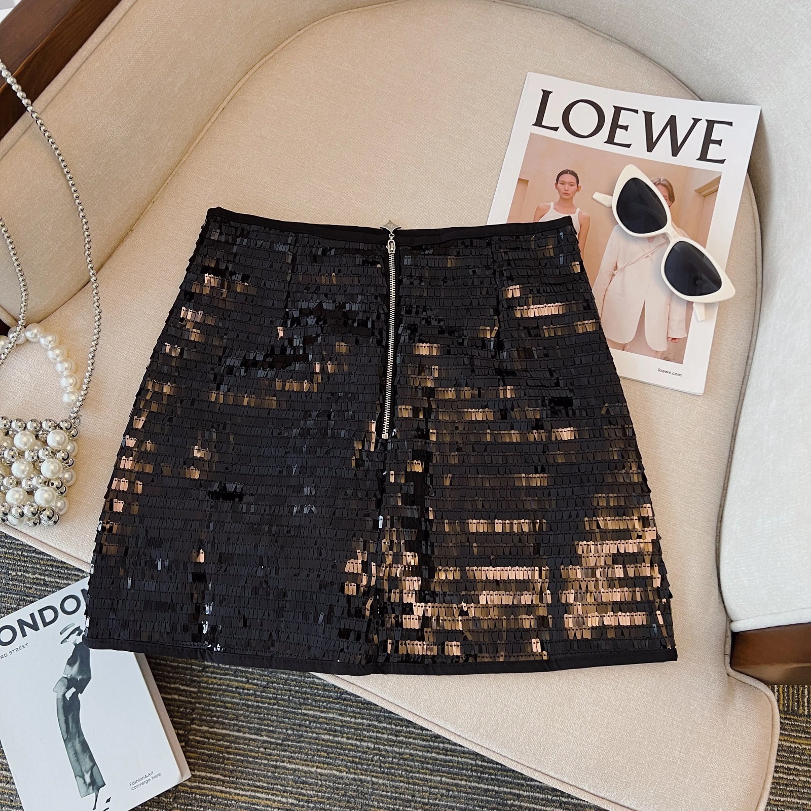 Autumn Winter Silver Elegant Shimmering Sequins Mini Skirt Women Black Sexy Club Party Wrap Hip Short Skirt Retro Popular Simple