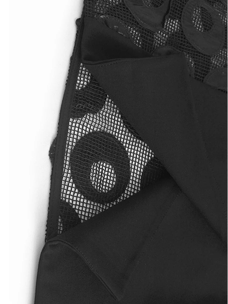 Black Dot Hollow Out Vest Half-body Skirt Two Pieces Suit New V-Neck Sleeveless Women Fashion Spring Autumn 2025 1DJ1101