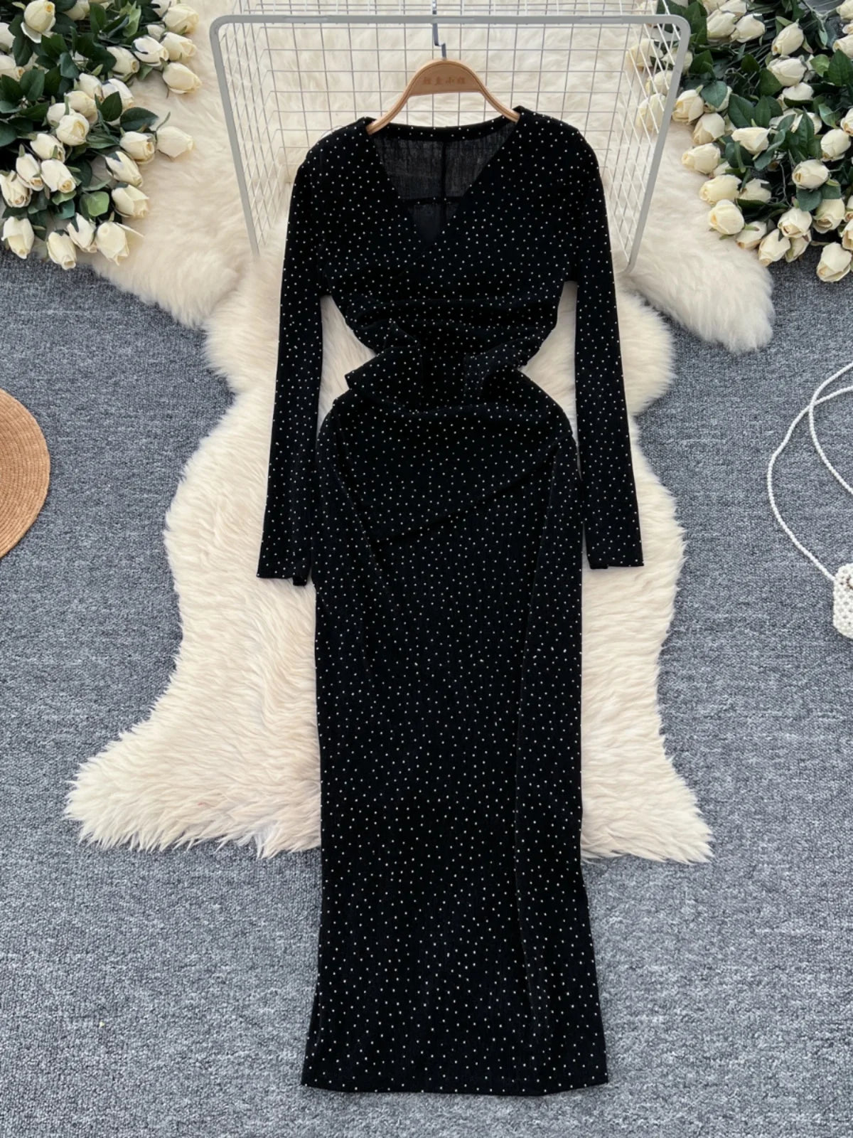 Autumn Women Fashion 2024 New Black Red Diamonds Elegant V Neck Long Sleeve Slim Evening Party Dress Gold Hollow Out Dress Robe