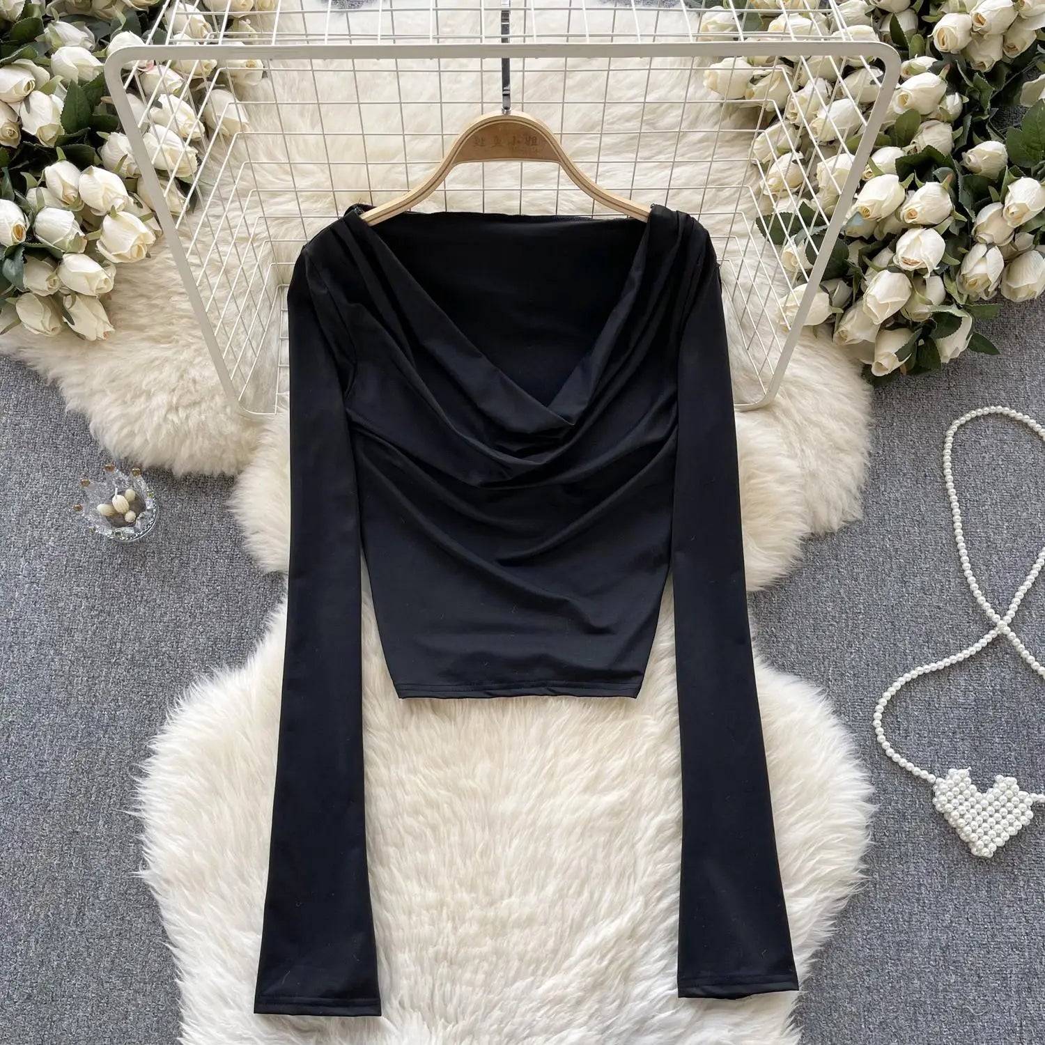 Black Casual Street Style Slim Long Sleeved Ruched Hooded T-shirt Women's Simple Basic Pullover Cropped Tops Fashion Popular New