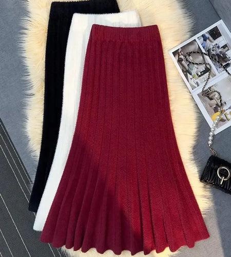 Autumn Winter Women's Black White Elegant Knitted Long Skirt Red Elastic High Waist Party Wrap Hip Pleated Fishtail Skirts 2024