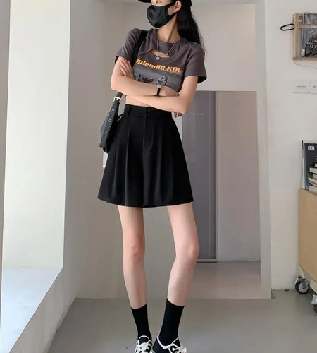 Summer Fashion Black Gray Casual Loose Wide Leg A-line Shorts Women Brown High Waist Elegant Lady Pleated Short Pants