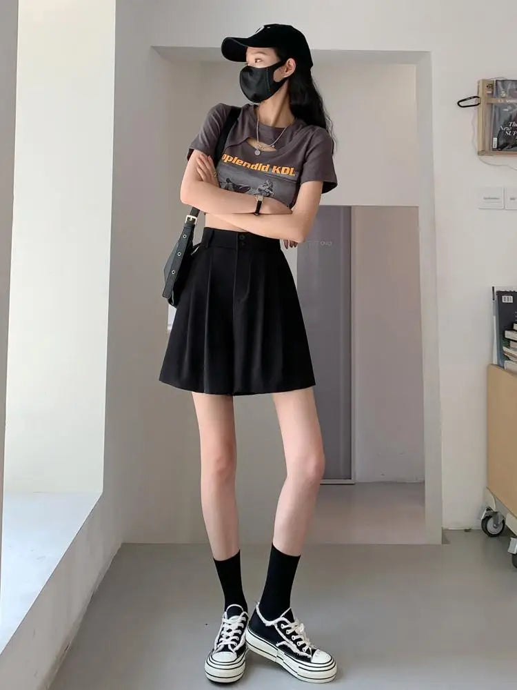 Summer Fashion Black Gray Casual Loose Wide Leg A-line Shorts Women Brown High Waist Elegant Lady Pleated Short Pants