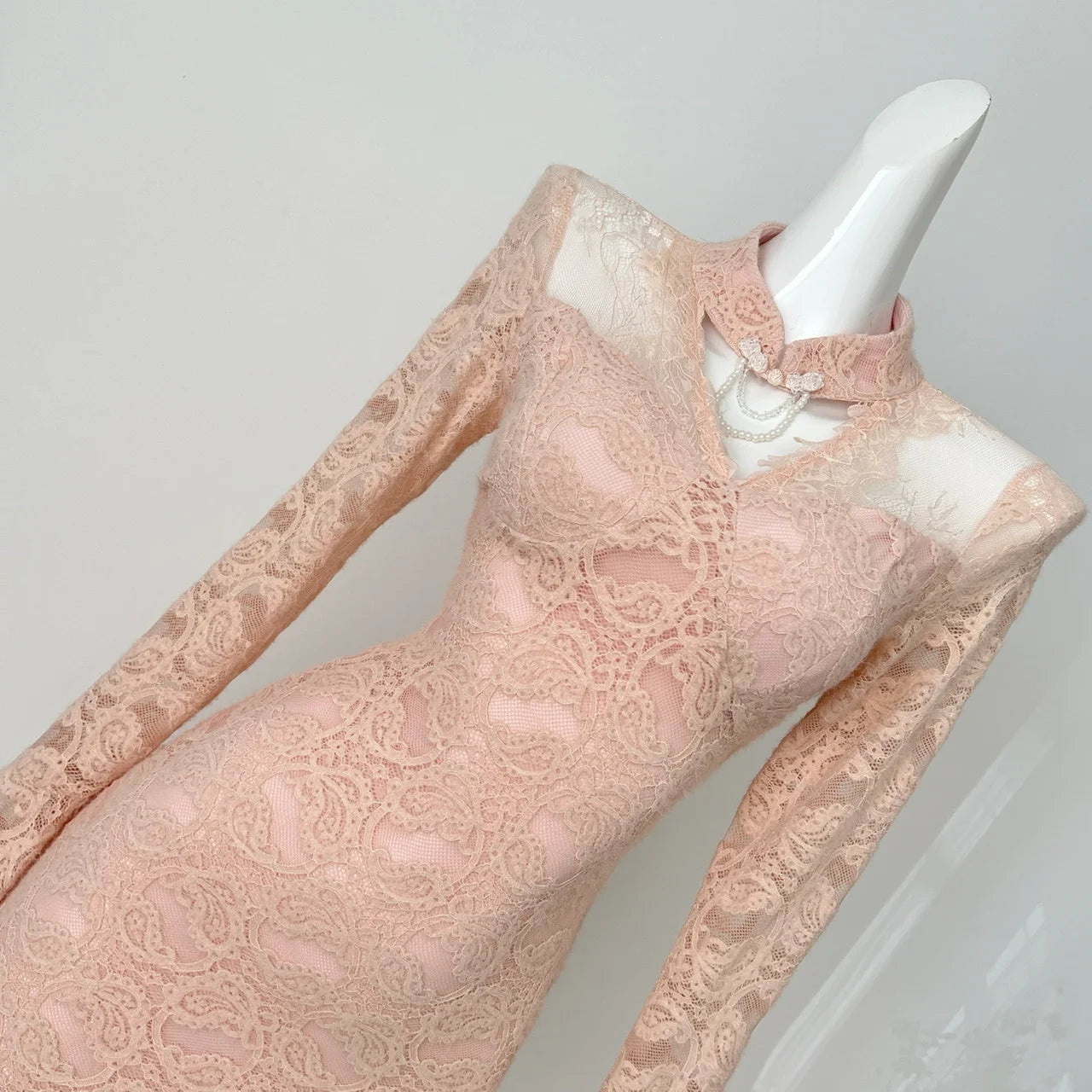 Autumn Chinese Style Black Lace Elegant Hollow Out Prom Gown Fishtail Dress Women Vintage Pink Long Sleeves Party Evening Dress