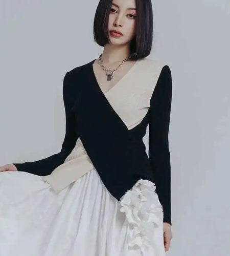 Irregular Color-block Knitting Sweater Fit V-Neck Long Sleeve Women Pullovers New Fashion Tide Autumn Winter 2025 1DE6584