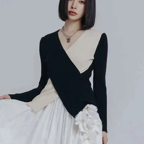 Load image into Gallery viewer, Irregular Color-block Knitting Sweater Fit V-Neck Long Sleeve Women Pullovers New Fashion Tide Autumn Winter 2025 1DE6584
