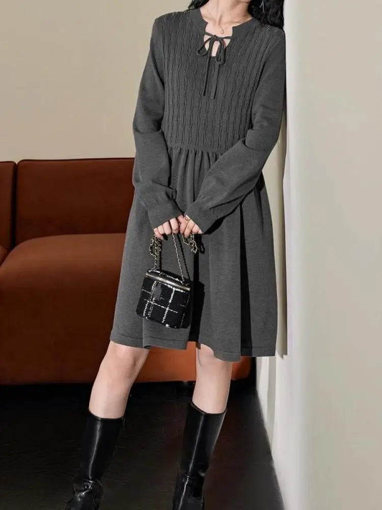 French Women's Autumn Winter Grey Long Sleeved Knitted Midi Dress V-neck Lace-up High Waist Slim Festival Pleated Dress Fashion