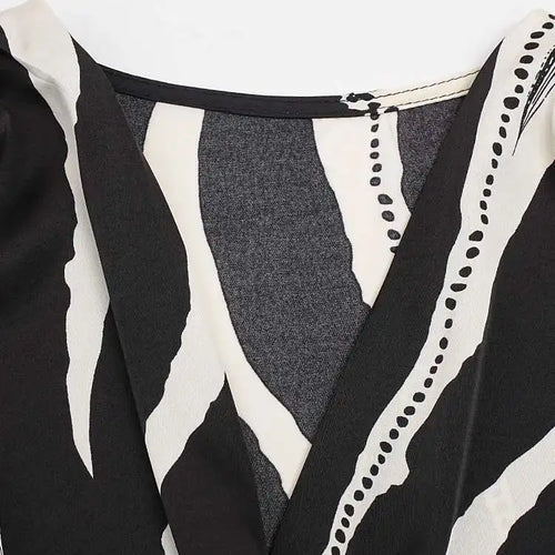 Load image into Gallery viewer, Women Beige Striped Printed Belted Elegant Midi Dress New V-Neck Sleeveless Fashion Tide Spring Summer 2025 CPG1504
