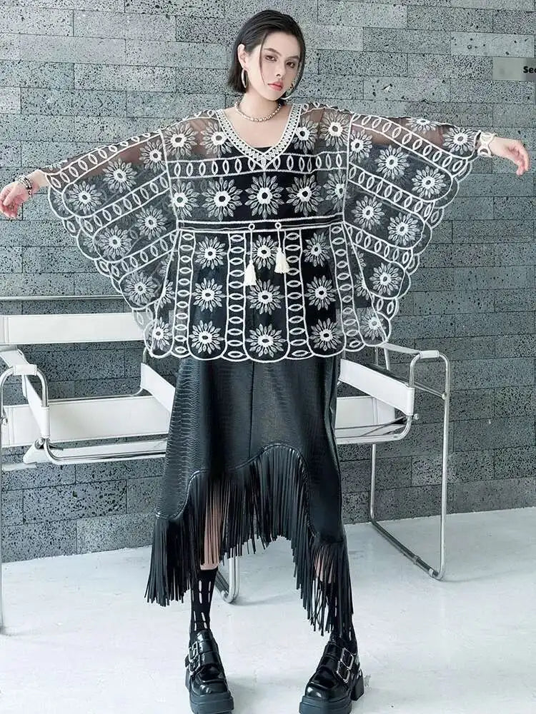 Women Black Lace Hollow Out Big Size Blouse New V-Neck Long Batwing Sleeve Shirt Fashion Tide Spring Autumn 2025  1DJ0786