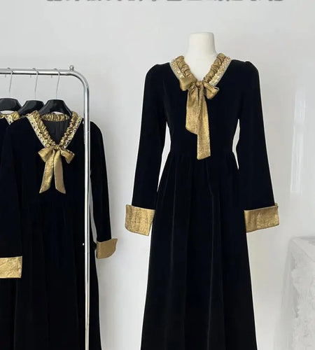 French Fashion Retro Women Black Velvet Patchwork V-neck Bow Slim Dress Autumn Winter Long Sleeved High Waist Pleated Dress Chic