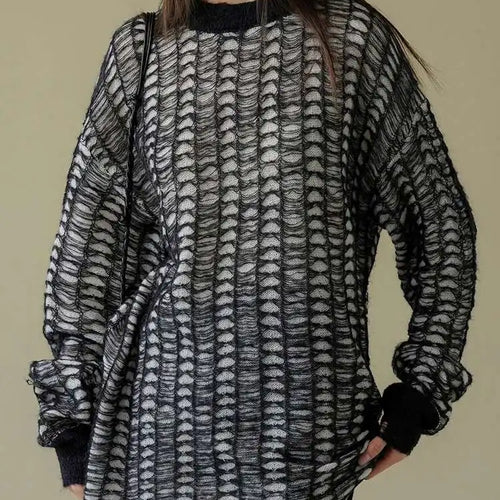 Load image into Gallery viewer, Blue Thin Hollow Out Knit Sweater Round Neck Long Sleeve Women Pullovers New Fashion Tide Spring Autumn 2025 1DH4489
