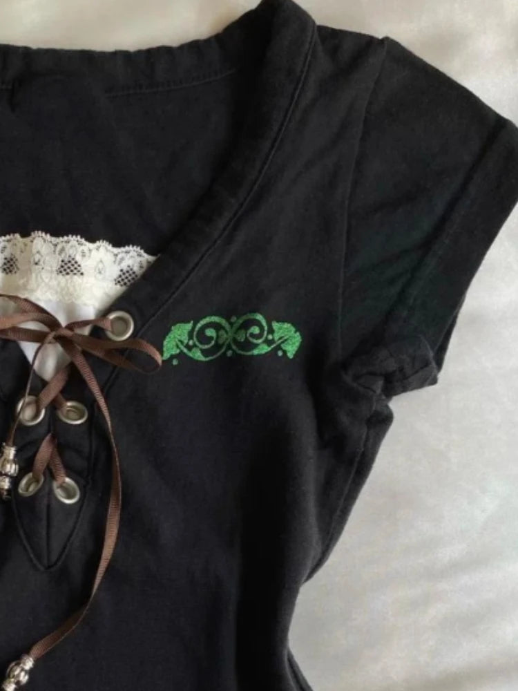 Vintage Fake Two Piece Black T-shirt Womens Harajuku Lace Patchwork Bandage Tops Streetwear Grunge Slim Fit VSummer Shirts Femme