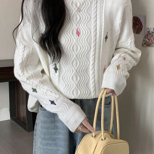 Load image into Gallery viewer, Women Knitted Sweater Autumn New O-Neck Vintage Embroidered Knitwear Baggy Long Sleeve Warm Lady White Pullover Chic
