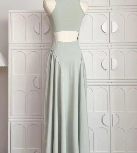 Summer Green Elegant Sleeveless Hollow Out Slim Pleated Long Dress Women's New Round Neck High Waist Vacation Vest Dress Fashion