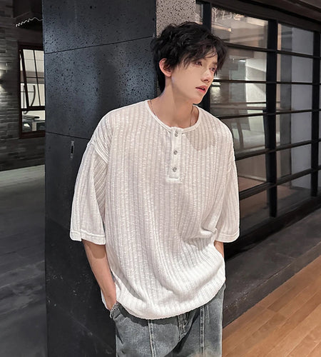 Men's T-shirts New Summer Niche Design Round Collar Short Sleeved Buttom Design Pullover Striped Trendy Male Tops 9W1915