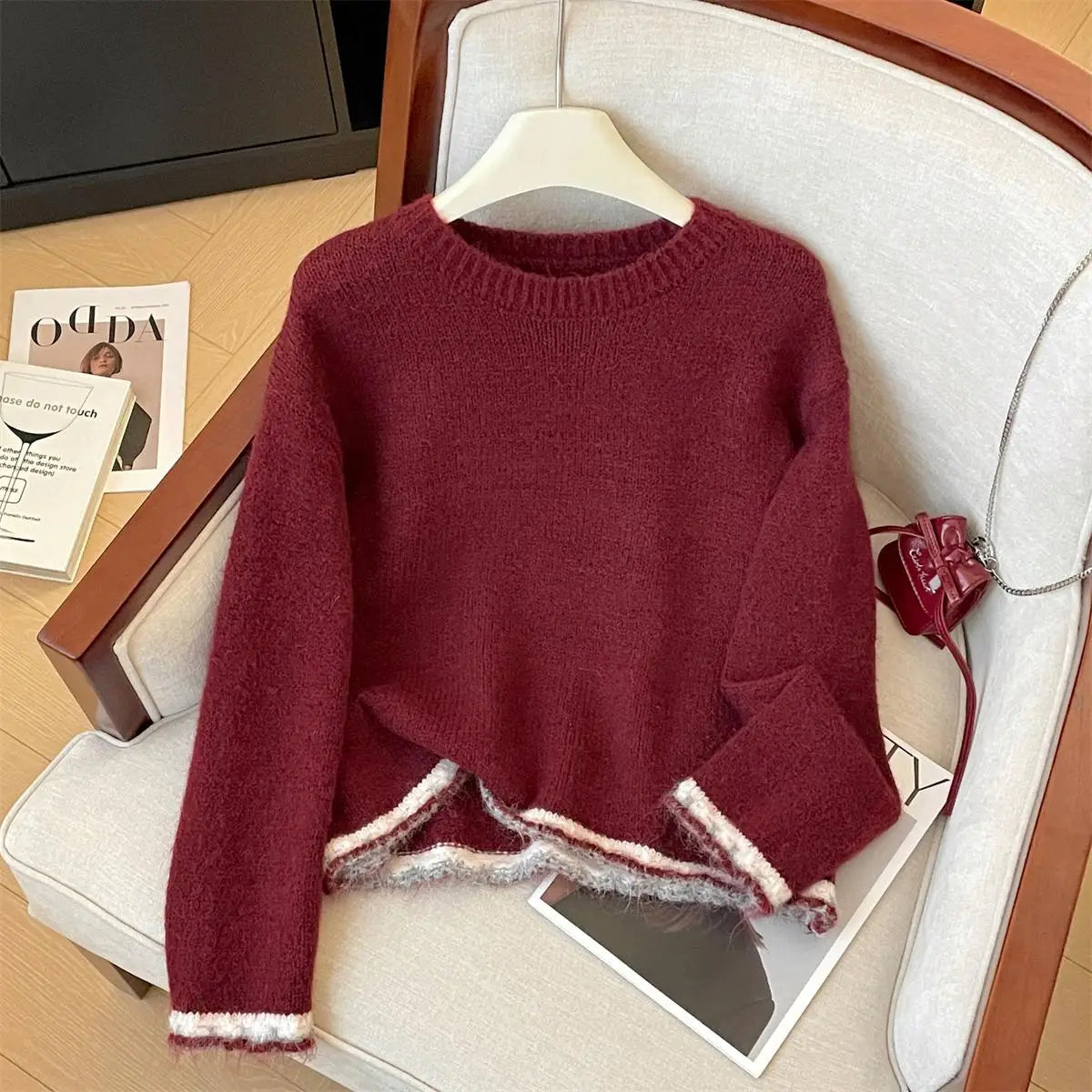 French Fashion Autumn Winter Beige Red Patchwork Elegant Short Sweater Women's 2024 New Grey Round Neck Long Sleeved Knitted Top