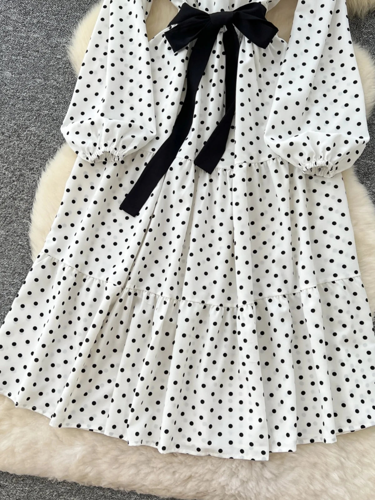 French Retro 2025 Spring New White Polka Dot Elegant Long Sleeves Bow Dress Women Round Neck Vacation Party Pleated Dress Trendy