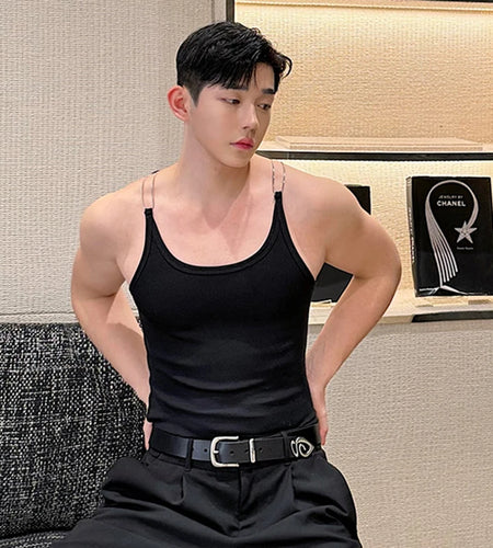 Designer Personalized Male Vest Versatile Metal Metal Straps Knitted Tank Top Summer New Stylish Sleeveless T-shirt 9C5667