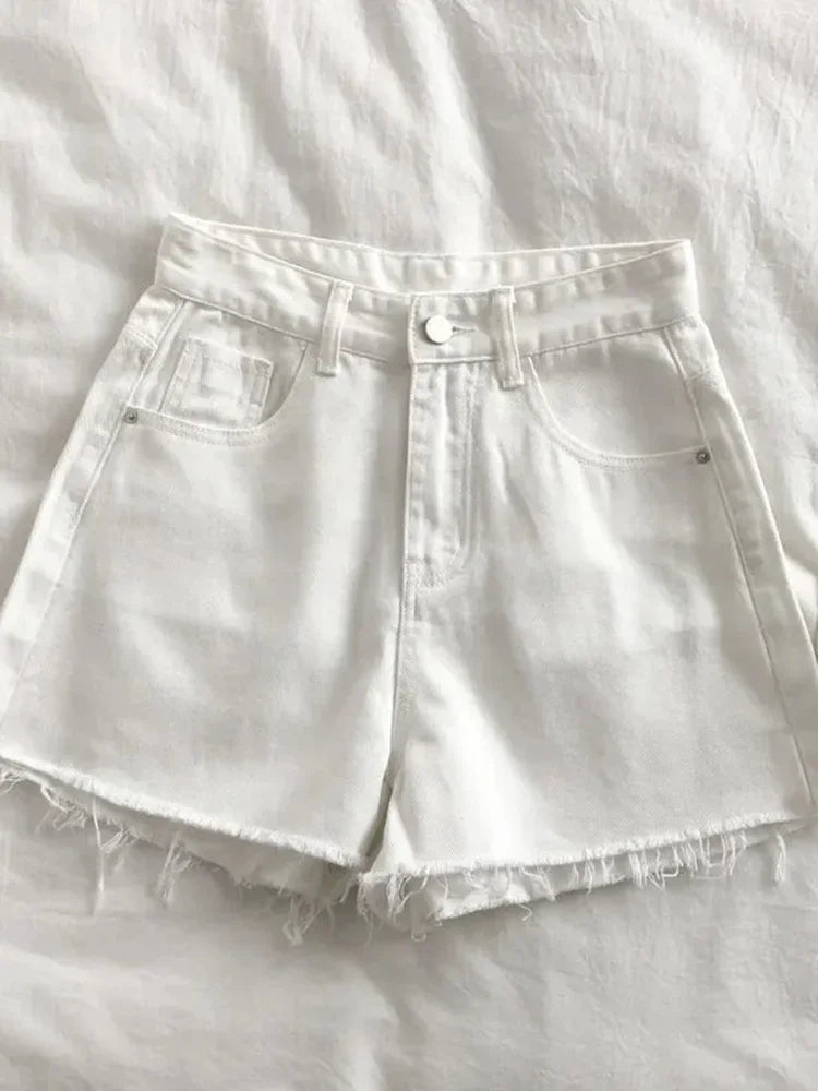 Korean High Waisted Raw Edge Denim Shorts Women's 2023 Summer New Basic Button Pocket Denim Shorts Street Denim Pant