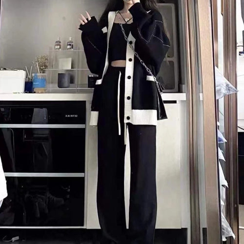 Load image into Gallery viewer, Harajuku Patchwork Simple Cardigan Women Loose V-neck Pocket Streetwear Knitted Female Cardigans Coat Y2k Aesthetic 2025 Autumn
