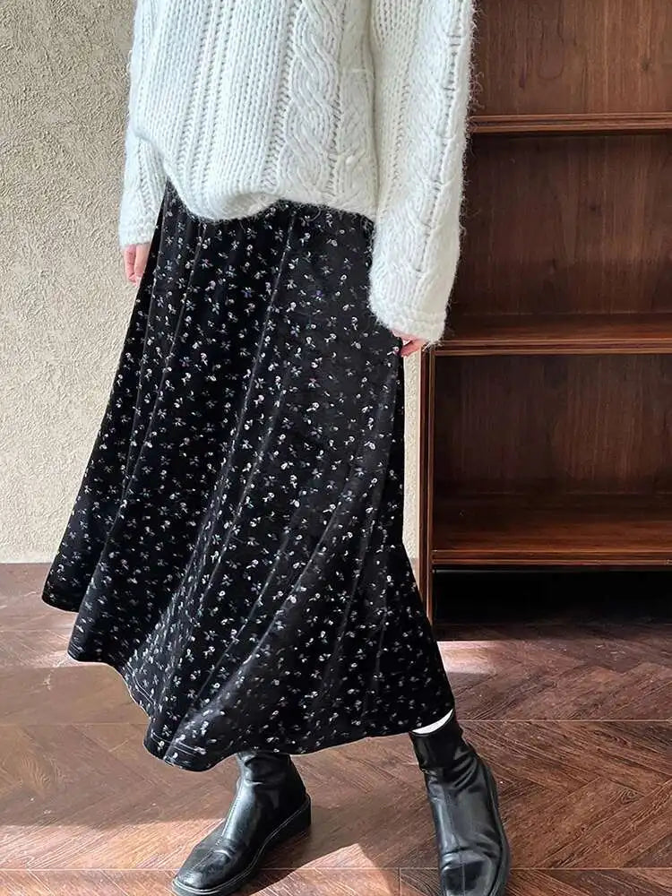High Elastic Waist Black Pattern Printed Velvet A-line Half-body Skirt Women Fashion Tide New Spring Autumn 2025 1DH8929