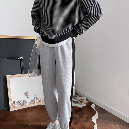 Load image into Gallery viewer, Design Sense Fake Two-Piece Striped Sweater Women&#39;s Autumn New Loose Round Neck Long-Sleeved Top
