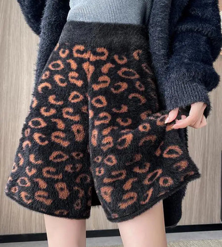 Autumn Winter French Vintage Leopard Print Mink Shorts Women Elegant High Waisted Velvet Wide Leg Short Pant Casual Boho Popular