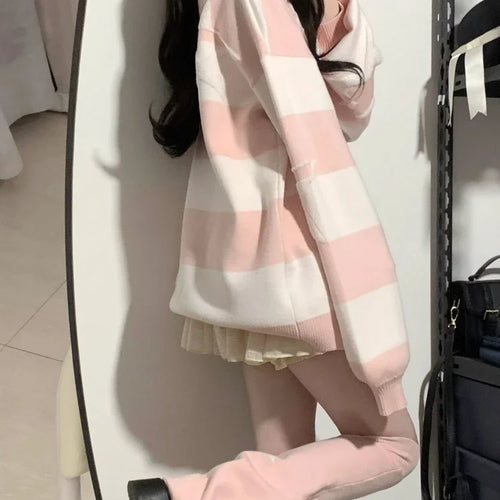 Load image into Gallery viewer, Japanese Contrast Color Star Sweaters Grunge Fashion All Match Streetwear Sueter Mujer Sweet Y2k Aesthetic Loose Jumpers Women
