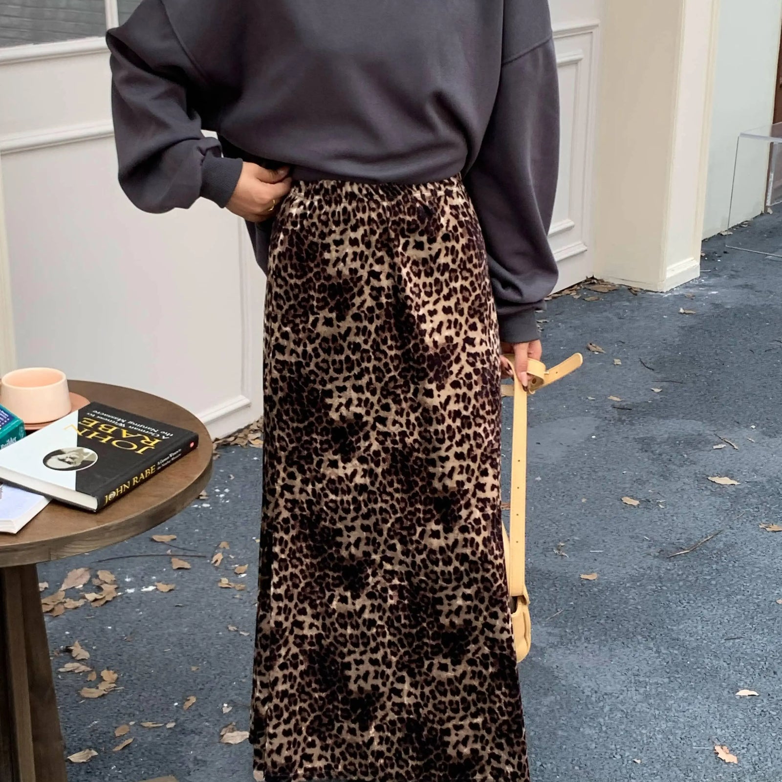 Korean Women's Velvet Leopard Print Elegant Long Skirt Vintage Fashion High Waist Slim Skirts 2024 Autumn Winter Bohemian Casual