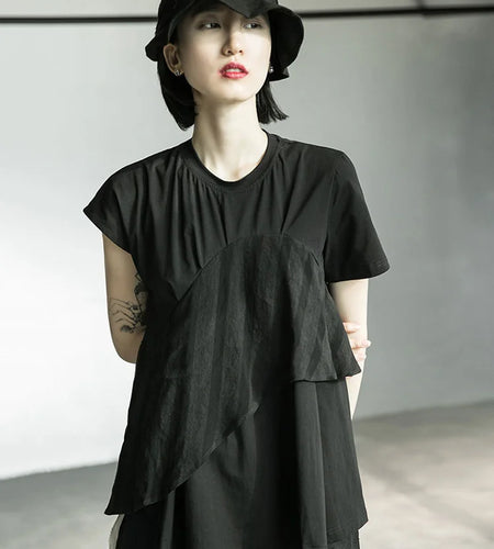 Women Black Pleated Asymmetric Spliced Casual T-shirt New Round Neck Short Sleeve Fashion Tide Spring Summer 2025 1DF5358