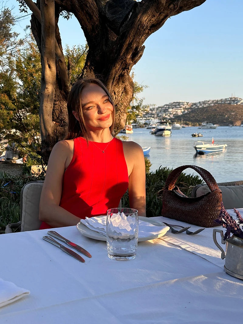 Red Sleeveless Knit Dress For Women Fashion Hollow Out O Neck Pleated Maxi Dress Ladies Solid Beach Party Long Dress