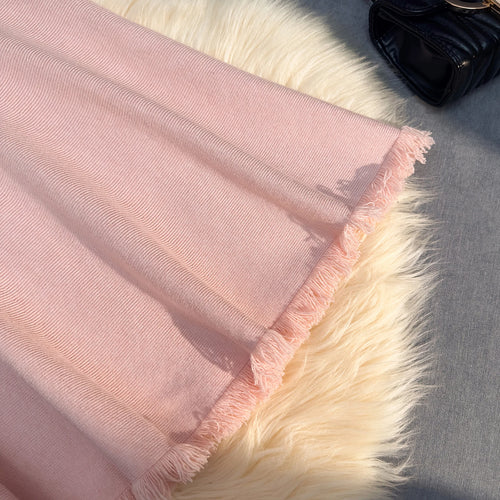 Load image into Gallery viewer, Korean Version Black Beige Tassel Elegant Knit Pleated Long Skirt Women Autumn Winter Pink High Waist Wrap Hip Fishtail Skirts
