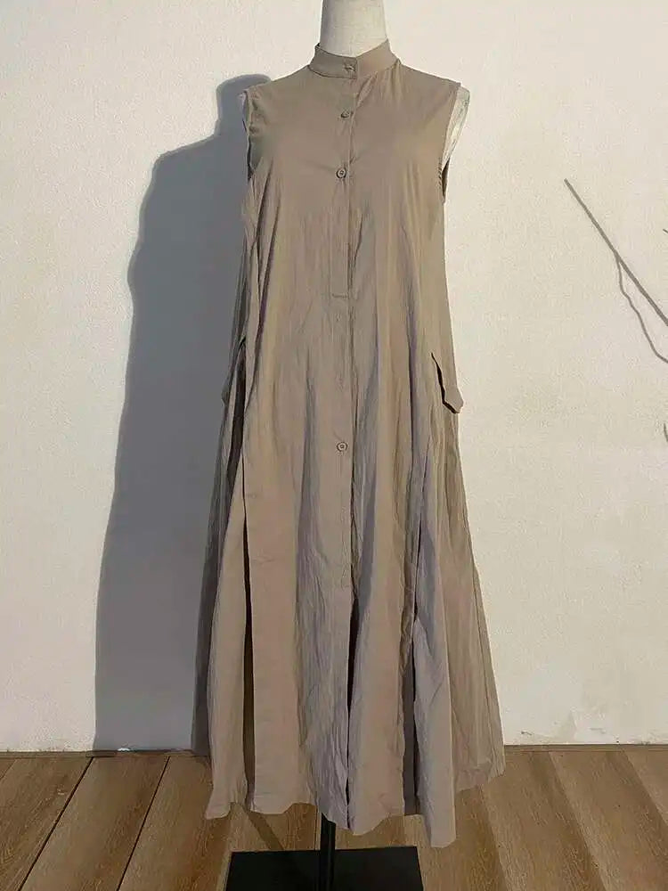 Women Khaki Split Pleated Long  Dress New Stand Collar Sleeveless Loose Fit Fashion Tide Spring Summer 2025 1Y353