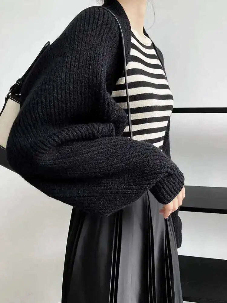 Elegant Gray Knitting Cardigan Sweater Loose Fit V-Neck Long Sleeve Women New Fashion Tide Autumn Winter 2025 1DF2337