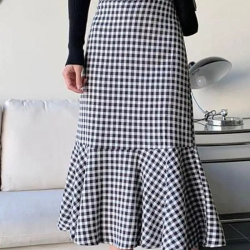 Load image into Gallery viewer, 2023 New Spring Summer Women Skirt High Quality Black White Plaid Mermaid Skirt Elastic High Waist Slim Versatile Midi Skirts
