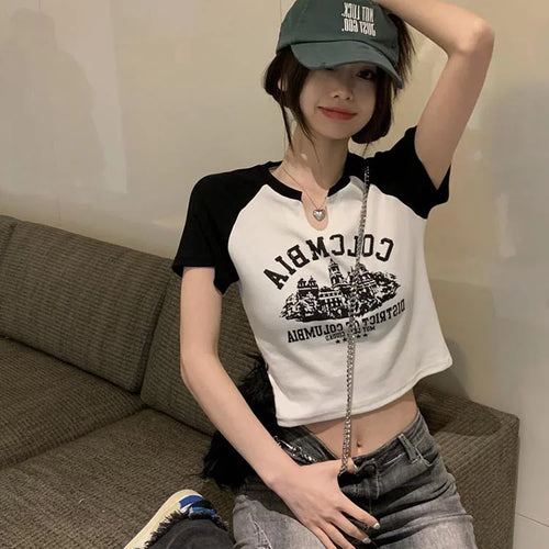 Load image into Gallery viewer, Vintage Printed T-Shirts Women Slim V-Neck Crop Top Y2k Aesthetic Short Sleeve Streetwear Grunge Tee Korean Version Pullovers
