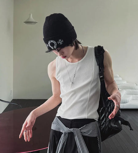 Men's Vest New American Summer Round Neck Sleeveless T-shirts Solid Color Design Handsome Male Slim Clothing 2025 9W1623