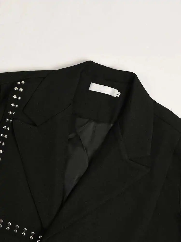 Loose Fit Black Irregular Rivet Big Size Jacket New Lapel Long Sleeve Women Coat Fashion Tide Spring Autumn 2025 1DF3046