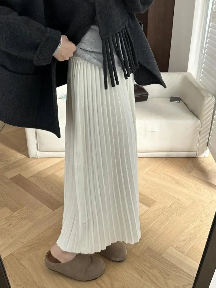 Korean Version 2024 White High Waist Versatile Slim Long Skirt Women Autumn Winter Grey Office Elegant Knitted Skirt Simplicity
