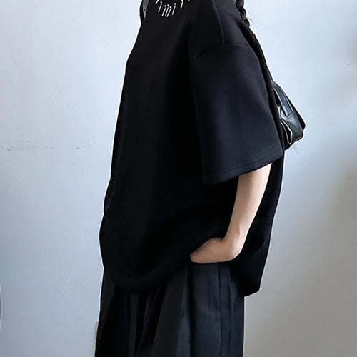 Load image into Gallery viewer, Women Black Metal Decoration Big Size Casual T-shirt New Round Neck Short Sleeve Fashion Tide Spring Summer 2025 1DJ1233
