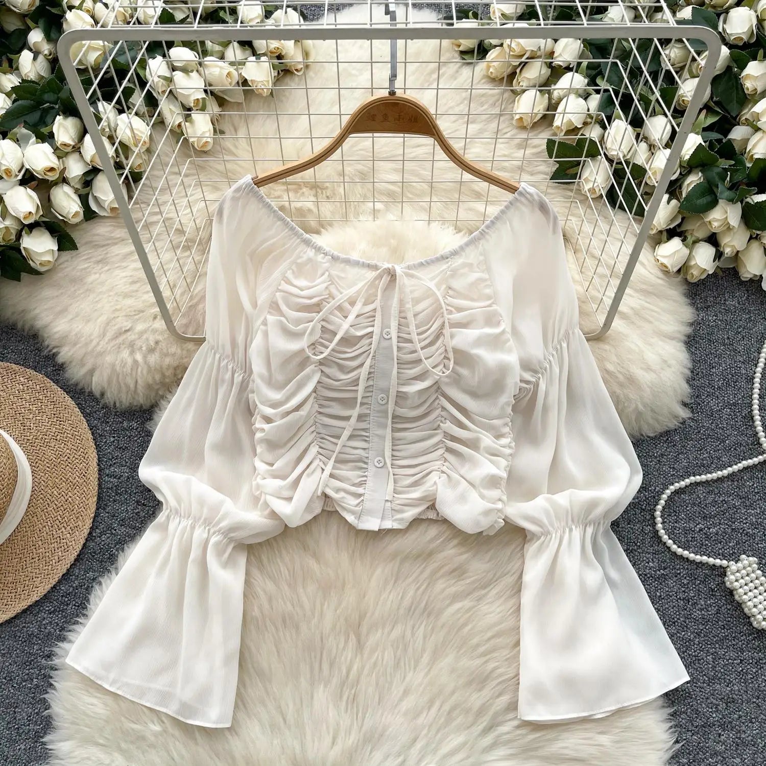 French 2024 Autumn New Black Beige Slim Festival Blouse Women Green Flared Long Sleeved Pleated Lace-up Short Shirt Versatile