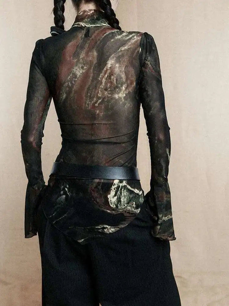 Women Geen Mesh Printed Slim Irregular Slim T-shirt New V-Neck Long Flare Sleeve Fashion Tide Spring Autumn 2025 1DH9372