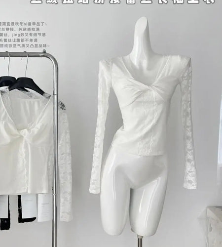 New 2024 Women's Autumn White Lace V-neck Holiday Short T Shirt Black Elegant Long Sleeve Pleated Bottom Tops Fashion Versatile