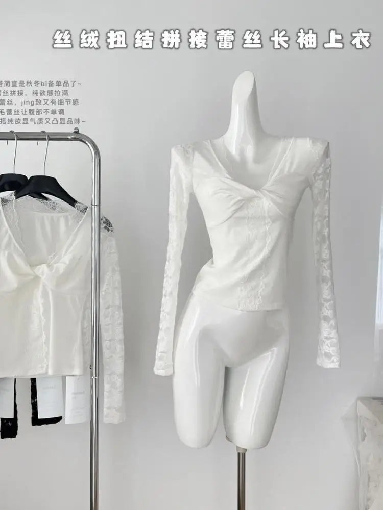 New 2024 Women's Autumn White Lace V-neck Holiday Short T Shirt Black Elegant Long Sleeve Pleated Bottom Tops Fashion Versatile