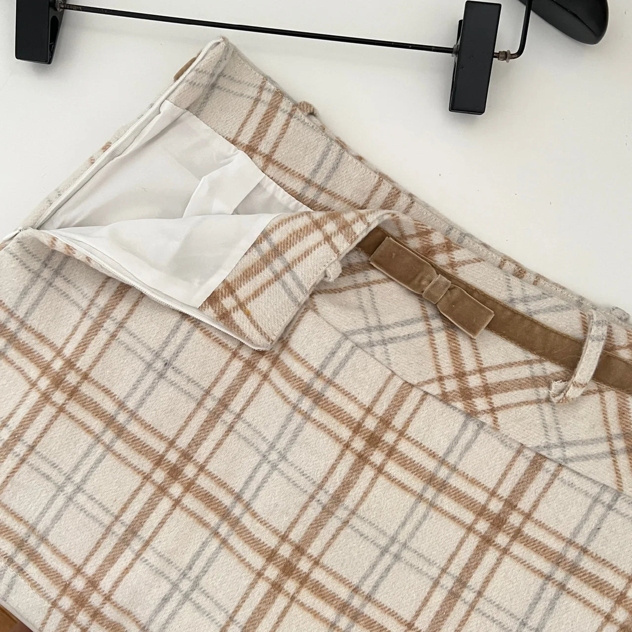 Autumn Winter Vintage Beige Plaid Wrap Hip Mini Skirt Korean Women High Waist Sexy Club A-line Short Skirt Ladies Fashion Casual