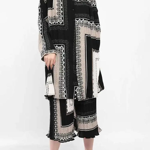 Load image into Gallery viewer, Big Size Printed Pleated Shirt Pants Two Piece Suit New Round Neck Long Sleeve Women Fashion Spring Autumn 2025 3AJ915
